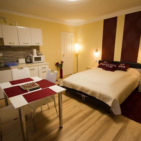 Angyal Apartman Cserkeszőlő Extérieur photo