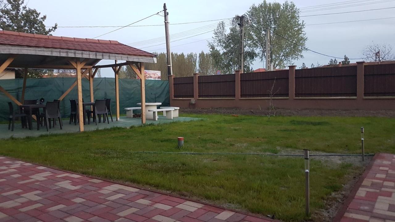 Angyal Apartman Cserkeszőlő Extérieur photo