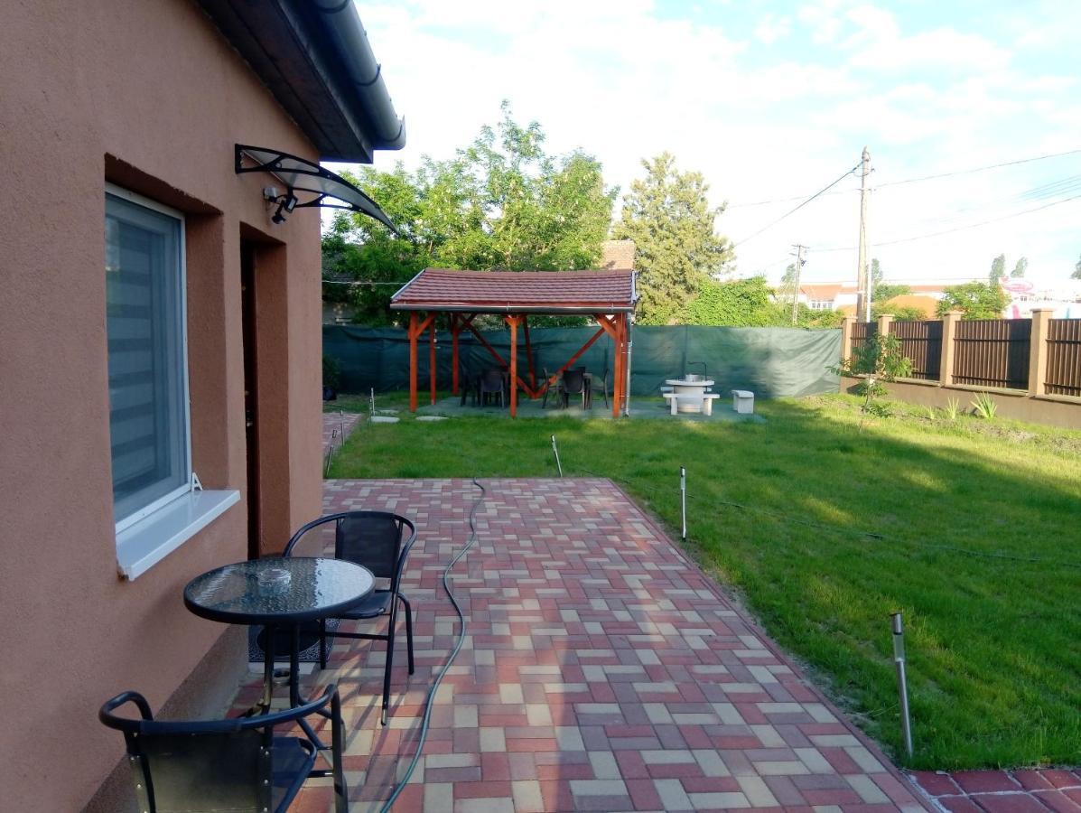 Angyal Apartman Cserkeszőlő Extérieur photo